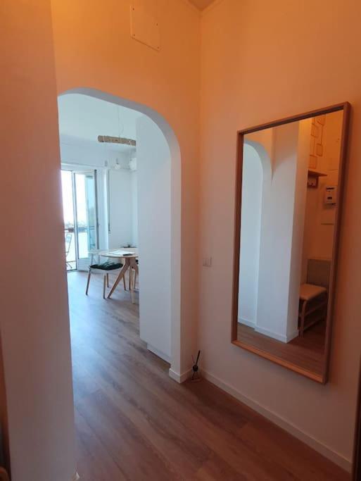 Ferienwohnung Sunhouse - Nuovo Accogliente Bilocale Mailand Exterior foto